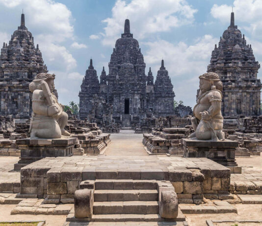 Talented Nigerian Artist is Trying to Reduce Global Pollutions